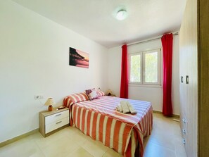 Apartamento | 2 quartos, individualmente mobiliados