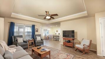 Televisión, oficina