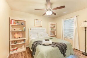 3 chambres, bureau, Wi-Fi, draps fournis