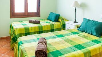 Chalet | 4 bedrooms, individually furnished, iron/ironing board, bed sheets