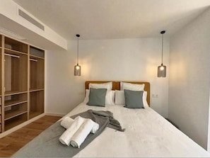 Apartamento | 2 quartos, ferros/tábuas de passar roupa, roupa de cama
