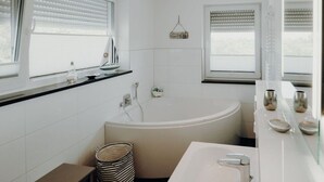 Villa | Badezimmer