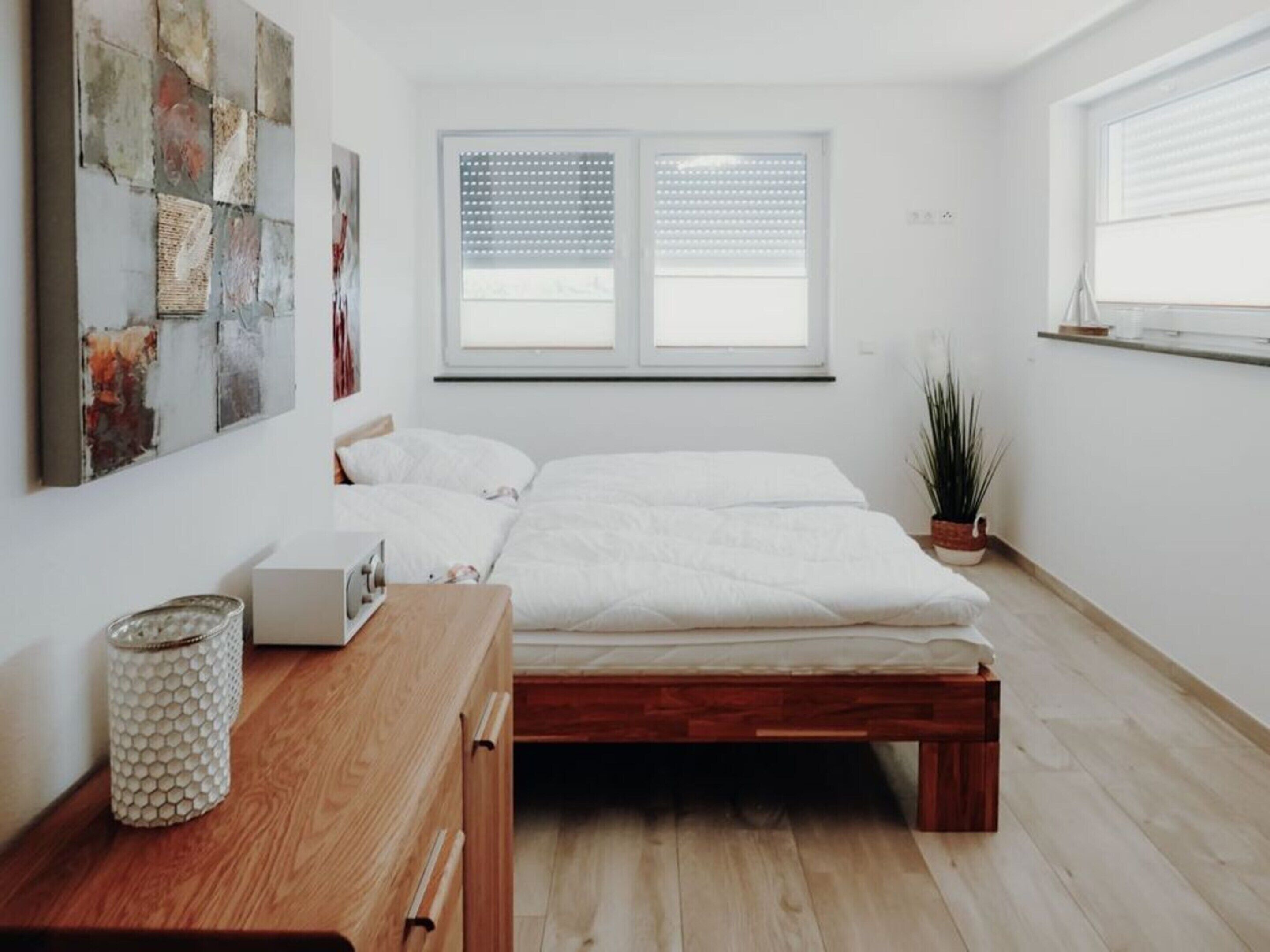 3 bedrooms, individually furnished, iron/ironing board