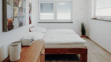 3 bedrooms, individually furnished, iron/ironing board