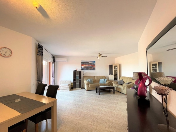 Apartment | Living area