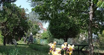 3 bedroom bed & breakfast in sartrouville