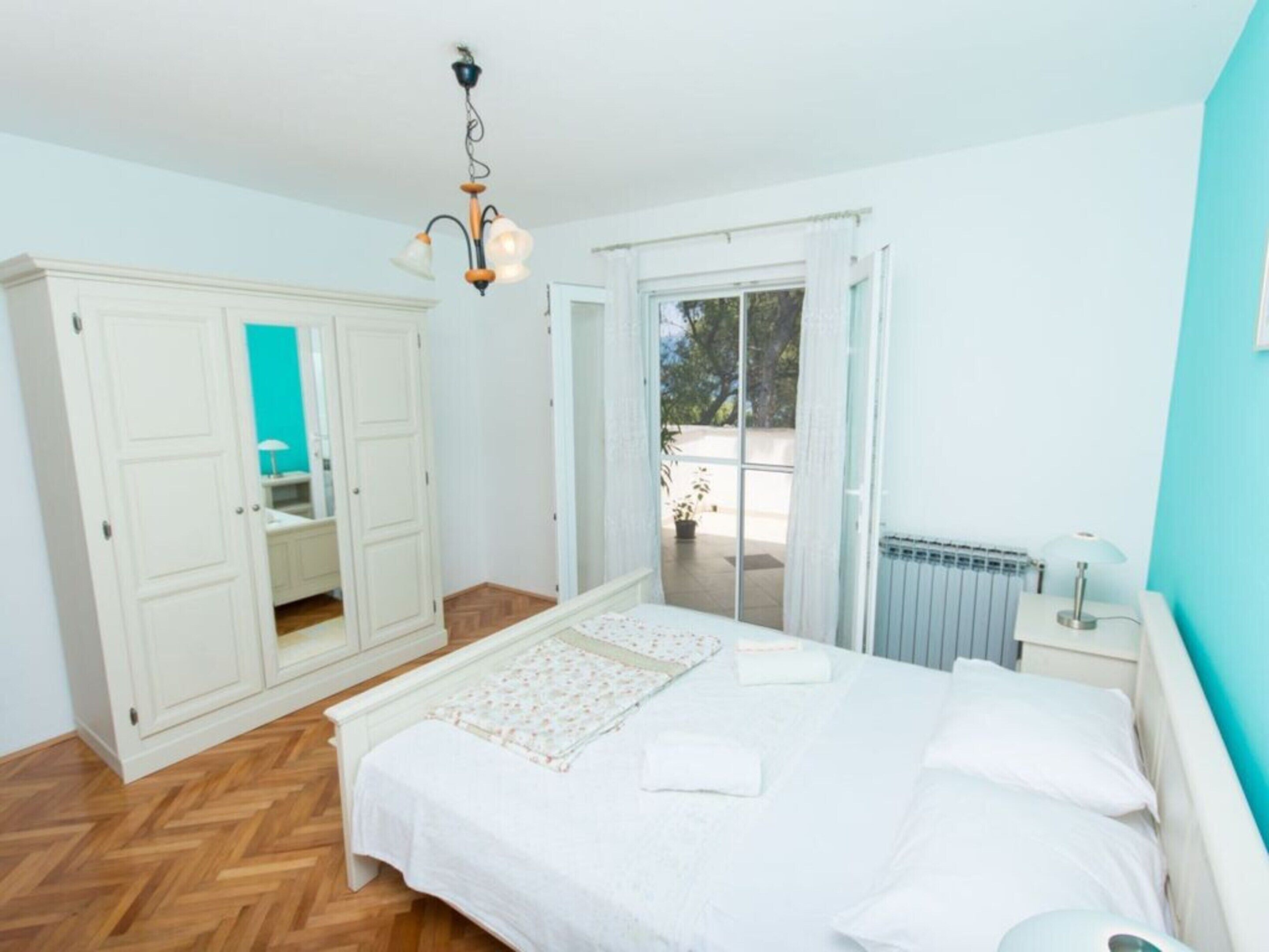 Apartment | 4 bedrooms, individually furnished, iron/ironing board