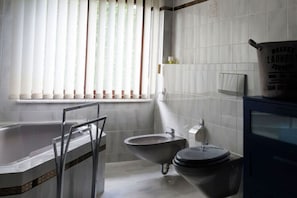Apartment | Bathroom