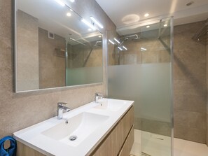 Apartment | Bathroom - Apartment on the 9th Floor With sea View (Middelkerke)