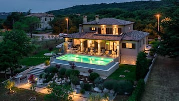 House | Pool | Outdoor pool