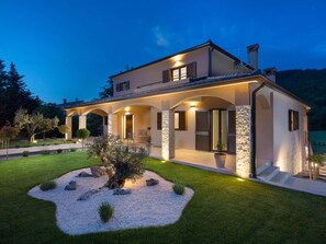 House | Exterior - Villa With Pool Surrounded by Woods in Labin (Labin)