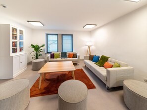 Living area - Luxury Family Holiday Home With Wellness (Weiswampach)