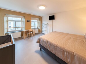 10 bedrooms, individually furnished, bed sheets - Luxury Family Holiday Home With Wellness (Weiswampach)