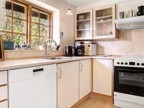 Private kitchen - 5 Person Holiday Home in Nexo (Nexø)