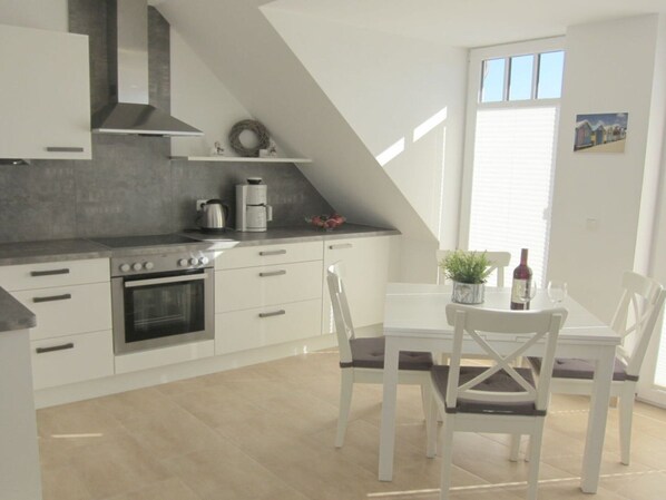 شقة | مطبخ خاص | فرن، غلّاية كهربائية، محمصة خبز