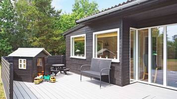 House | Outdoor dining