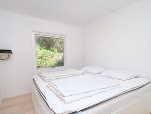 3 bedrooms, individually furnished - 6 Person Holiday Home in Gilleleje (Gilleleje)