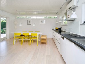 House | Private kitchen | Fridge, microwave - 6 Person Holiday Home in Gilleleje (Gilleleje)