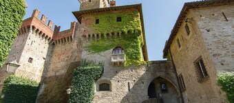Guest House in Monferrato With Castle Views