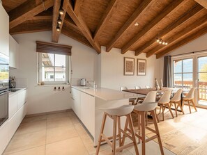 Private kitchen - Luxurious Chalet With Sauna Near the Bathing Lake (Uttendorf)