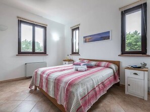 别墅 | 4 多间卧室、特色家居、床单