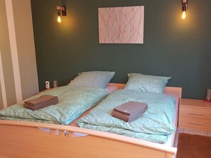 House | 2 bedrooms, individually furnished - Holiday Home in the Large Garden (Ilsenburg)