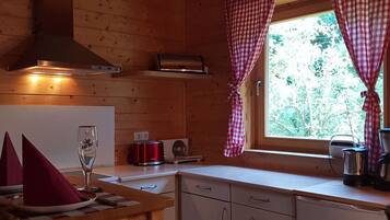 House | Private kitchen | Electric kettle, toaster