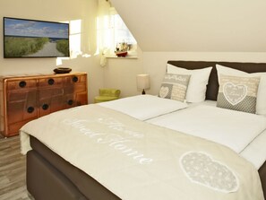 Apartment | 3 bedrooms, iron/ironing board - Holiday Home sea Ambience (Karlshagen)