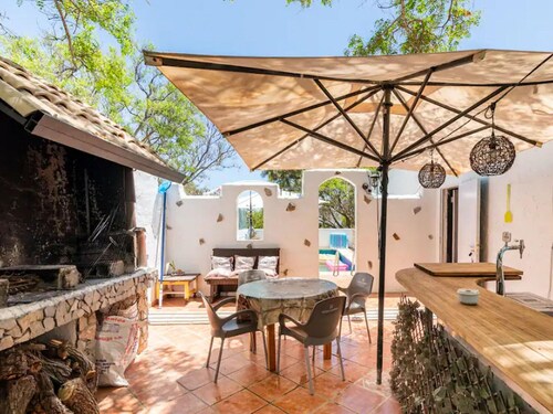 Belvilla by OYO Casa Tata