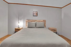 4 bedrooms, iron/ironing board, travel cot, WiFi