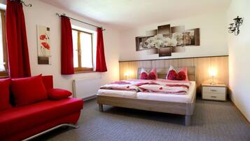 House | 2 bedrooms, individually furnished, iron/ironing board