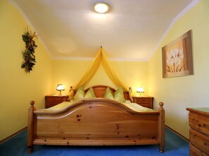 2 bedrooms, individually furnished, iron/ironing board - Rossfeld Modern Retreat (Berchtesgaden)