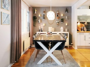 House | Dining