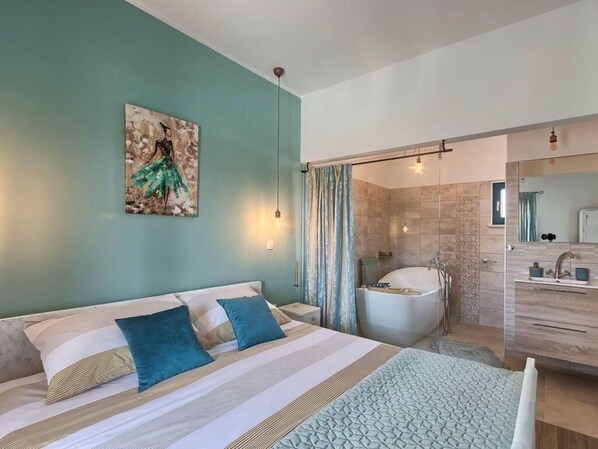 4 عدّة غرف نوم ومكواة/لوح كي