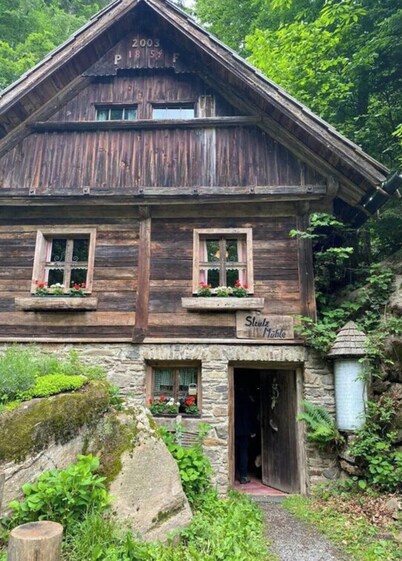 Holler 舒適度假住所