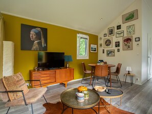 Cottage | Living area - Cottage With Garden at Utrechtse Heuvelrug (Rhenen)