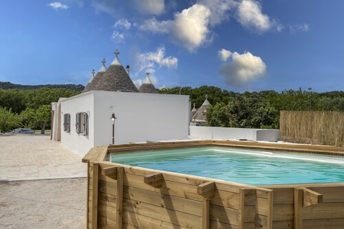 Villa 'I Trulli Di Ninì' mit privatem Pool, WLAN und Klimaanlage