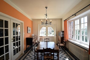 Villa | Dining - Villa in Belgium Near the Beach (De Haan)