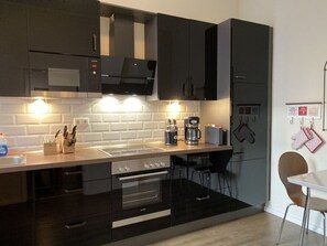 Apartment | Private kitchen | Oven, toaster - Stadthaus Emmy Marxen (Schleswig)