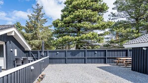 House | Exterior - 8 Person Holiday Home in Blavand (Blavand)