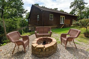 Terrace/patio - Lost in the trees - Fire Pit - Private (Sevierville)