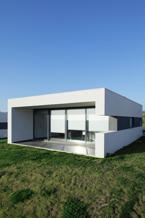 Villa | Exterior - Villa in Portugal With Sea View & Pool (Lourinha)