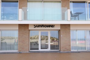 Apartment | Exterior - Apartment in Nieuwpoort With sea View (Nieuwpoort)