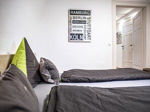 Casa | 2 quartos, individualmente mobiliados, ferros/tábuas de passar roupa