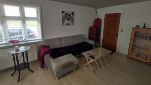 House | Dining - 8 Person Holiday Home in Roslev (Roslev)