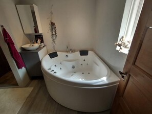 House | Bathroom