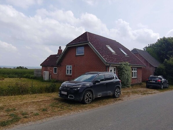 House | Property grounds