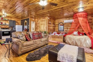 1 slaapkamer, een strijkplank/strijkijzer, wifi, beddengoed