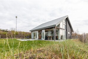 House | Exterior - Holiday Home in Renesse Near the Beach (Renesse)