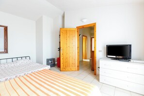 2 Schlafzimmer, Bügeleisen/Bügelbrett, Bettwäsche